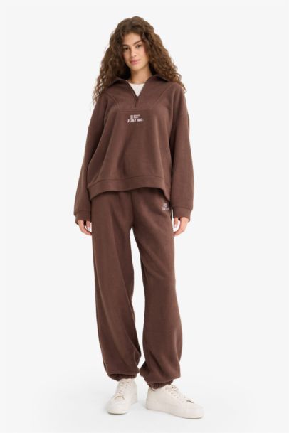 سويت شيرت قطيفة اوفر سايز بياخة عالية بسحاب