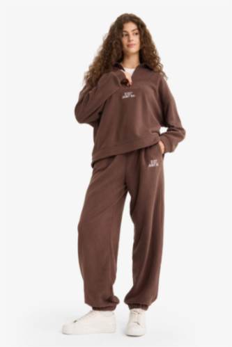 Standard Fit Tie Waist Fleece Sweatpants