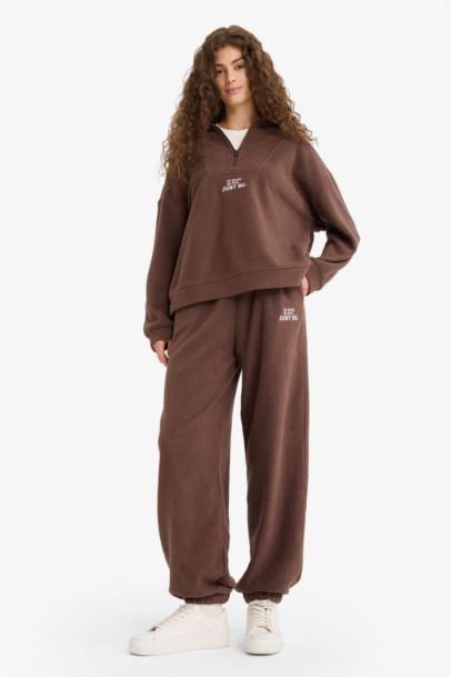 Standard Fit Tie Waist Fleece Sweatpants