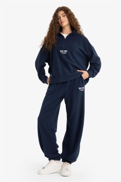Standard Fit Tie Waist Fleece Sweatpants
