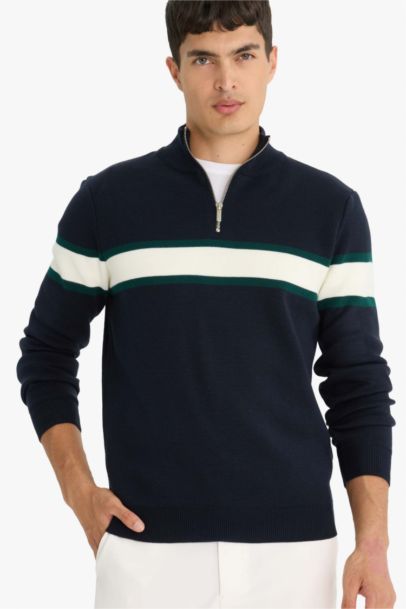 Standart Fit Dik Yaka Fermuarlı Renk Bloklu Triko Kazak