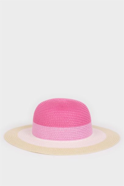 قبعة بنات من القش