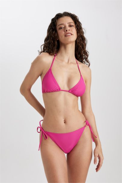 Низ бикини, Fall in Love