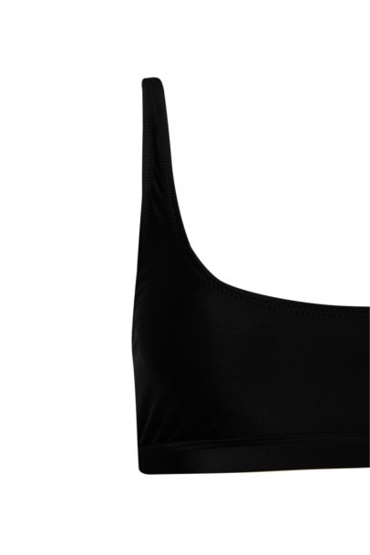 حمالة صدر بيكيني قصة عادية من Fall in Love