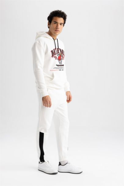 Standard Fit  Jogger