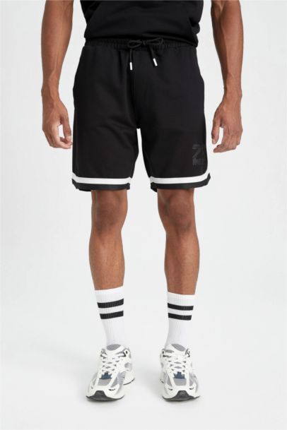 شورت بقصة عادية بجيب مزدوج