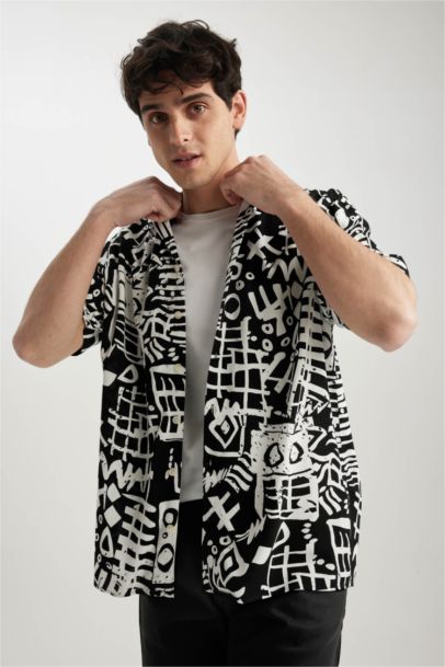 Relax Fit Snap Collar Patterned Short Sleeve Shirt