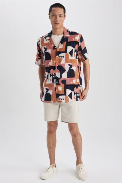 قميص قصة عادية وياقة جاكيت