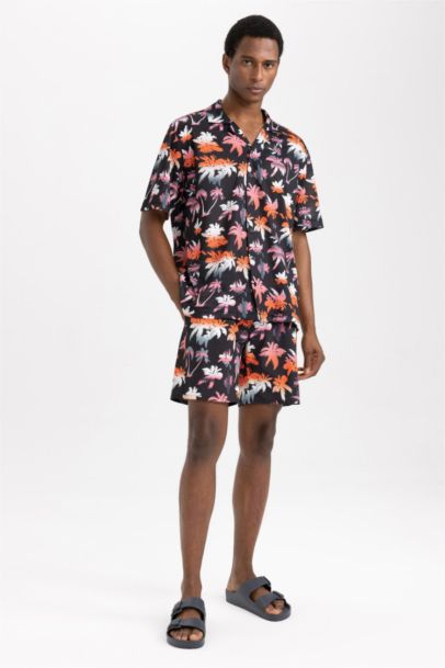 Stretchy Textured Knee Length Printed Swimming Shorts