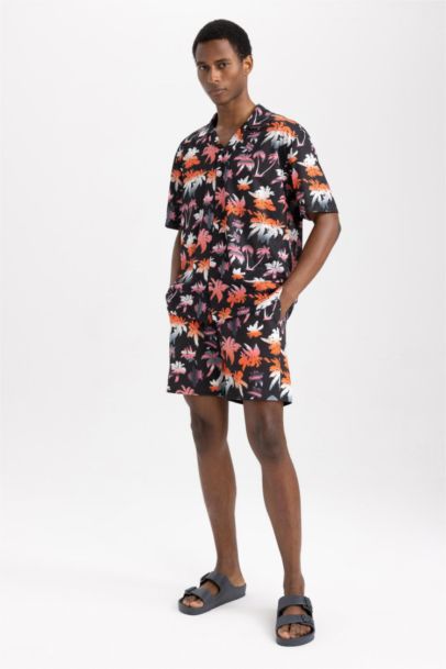 Stretchy Textured Knee Length Printed Swimming Shorts