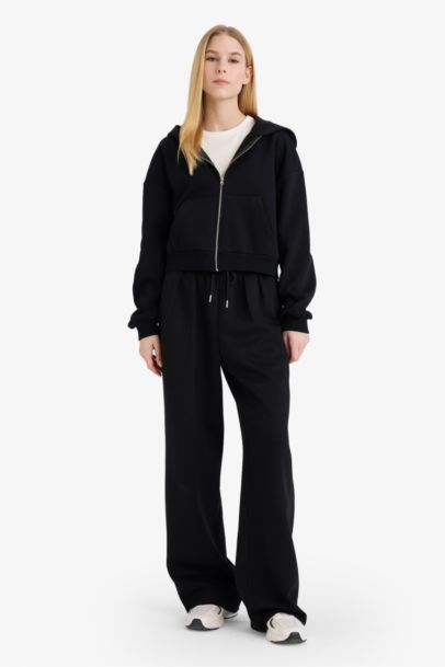 سويت شيرت قصة عادية بغطاء للرأس