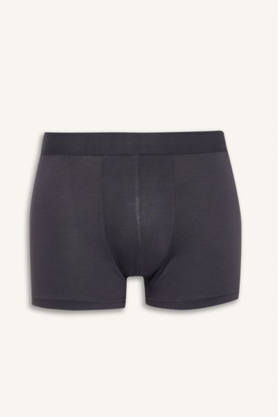 بوكسر بريميوم قصة عادية