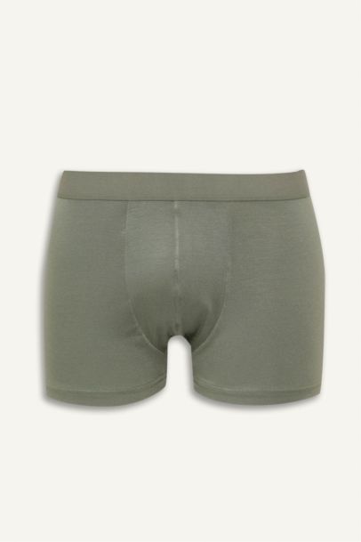 بوكسر بريميوم قصة عادية