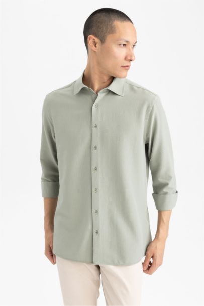 Рубашка приталенного кроя