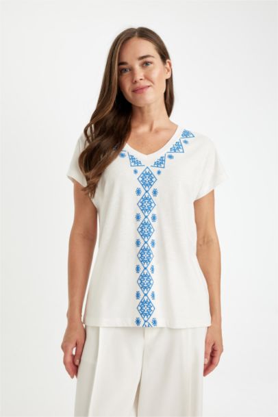 تيشيرت نص كم برقبة V