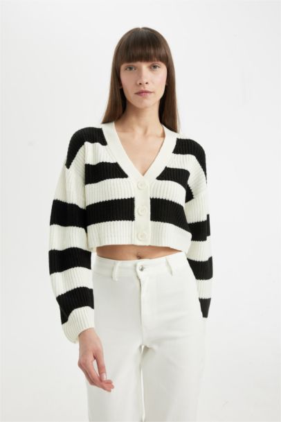 Regular Fit V Yaka Çizgili Düğmeli Triko Hırka