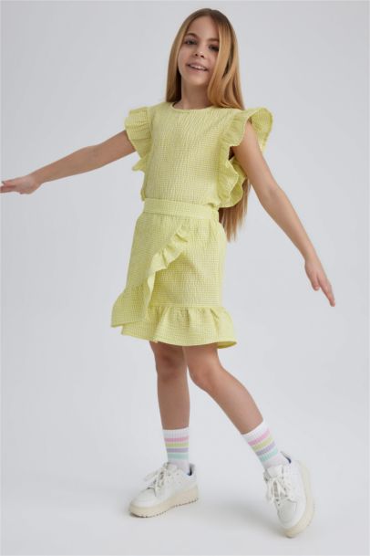 طقم بناتي جيبة وتيشيرت - قطعتين