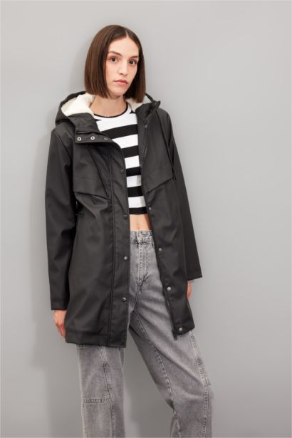 Su Geçirmez Yağmurluk - Görsel 13