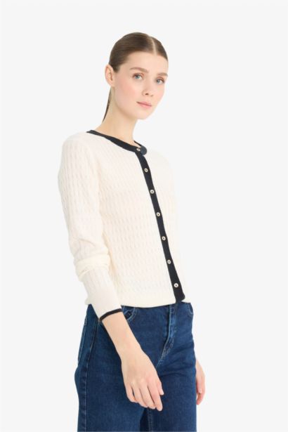 Fitted Crew Neck Buttoned Basic Knit Cardigan