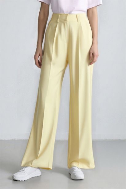 Afra x DeFacto Wide Leg Akışkan Kumaş Yüksek Bel Palazzo Pantolon