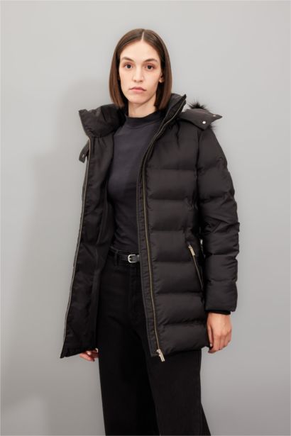 قمصلة نفخ قصة عادية بغطاء للرأس مقاوم للماء