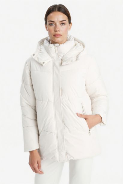 Su İtici Regular Fit Yarım Polar Astarlı Kapüşonlu Fermuarlı Kışlık Mont