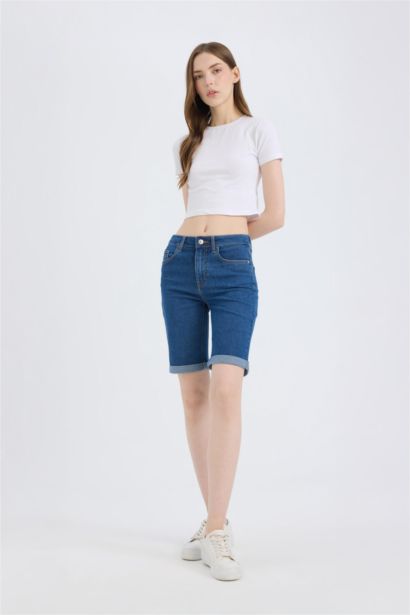 برمودا جينز بخصر عالي وحافة مطوية