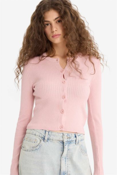 سترة تريكو قصة عادية بياقة مستديرة