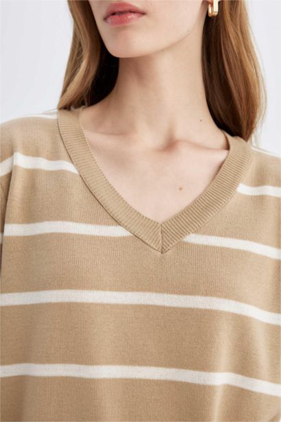Relax Fit V Yaka Yumuşak Dokulu Çizgili Triko Kazak