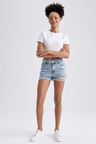 شورت جينز بخصر عالي