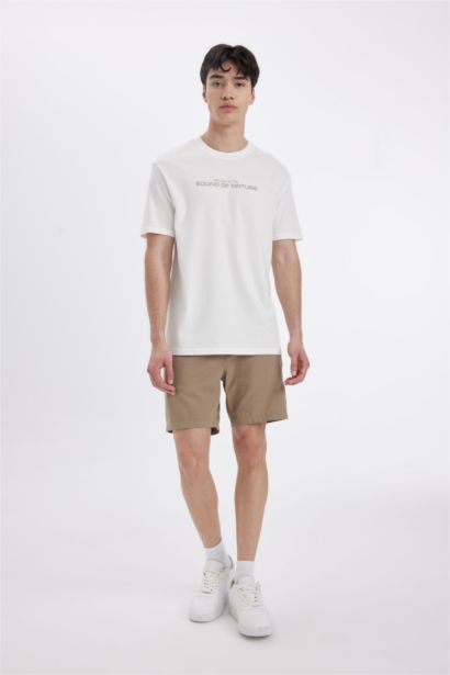 برمودا كتان قصة عادية