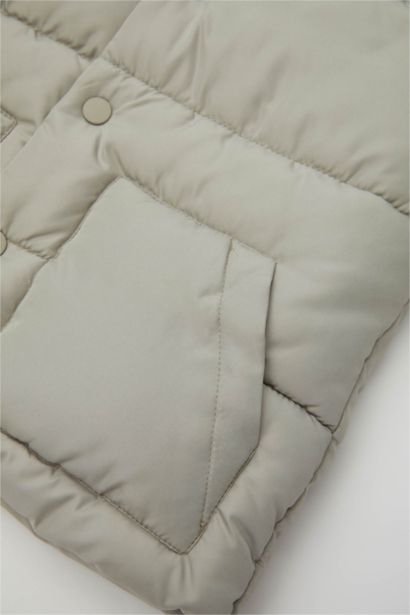 Boy Stand Collar Snap Closure Puffer Vest