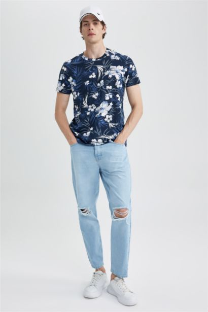 تيشيرت نص ردن سليم فيت مطبوع بياخة مستديرة