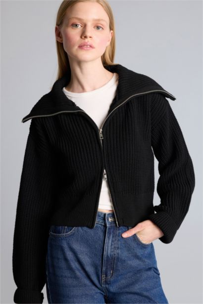 Oversize Zippered Black Cardigan