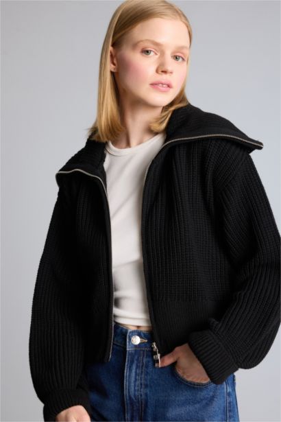 Oversize Zippered Black Cardigan