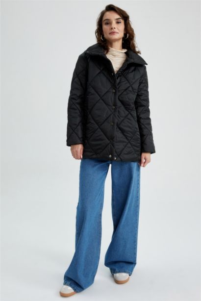 Куртка стандартного крою для жінок