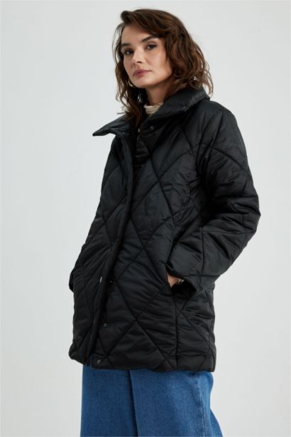 Куртка стандартного крою для жінок