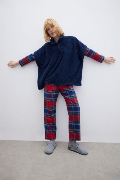 Oversize High Collar Fringed Robe