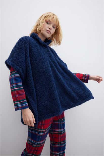 Oversize High Collar Fringed Robe