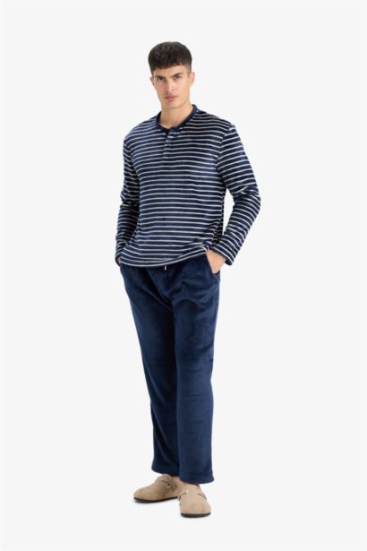 Regular Fit Striped Top Bottoms Welsoft Plush 2 Piece Pajama Set