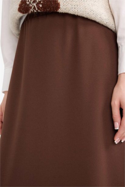 A Cut Crepe Knitted Skirt