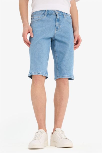 شورت جينز قصة عادية