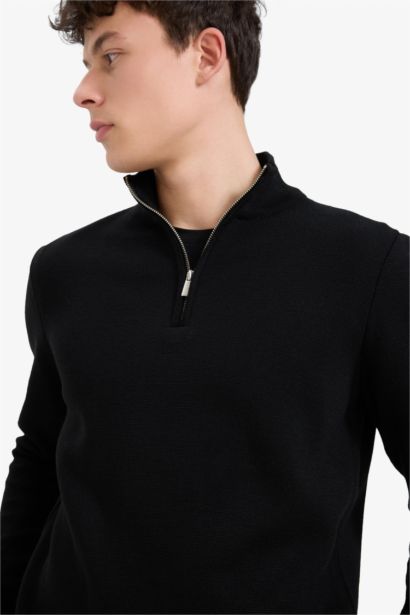 Standard Fit Half Zippered Basic Knit Pullover