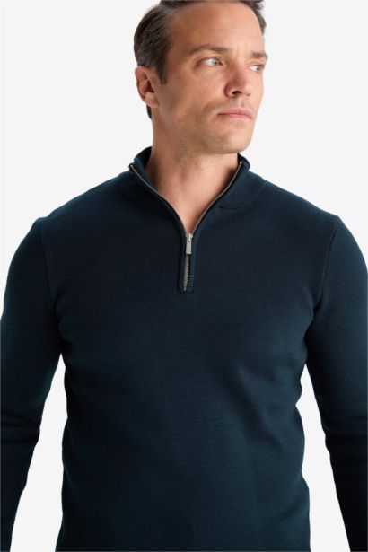 Standard Fit Half Zippered Basic Knit Pullover