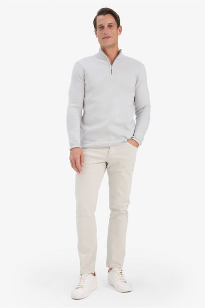 Standart Fit Yarım Fermuarlı Triko Kazak