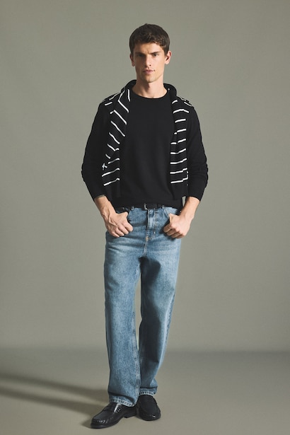 Pull basique en maille à col rond Coupe régulière