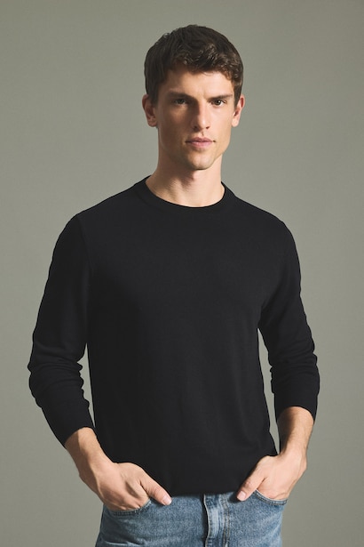Pull basique en maille à col rond Coupe régulière