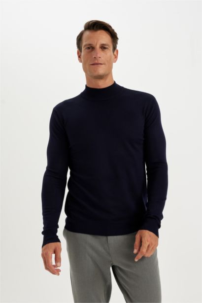 Свитер свободного кроя