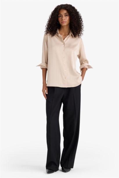 Chemise en satin à manches longues Coupe régulière