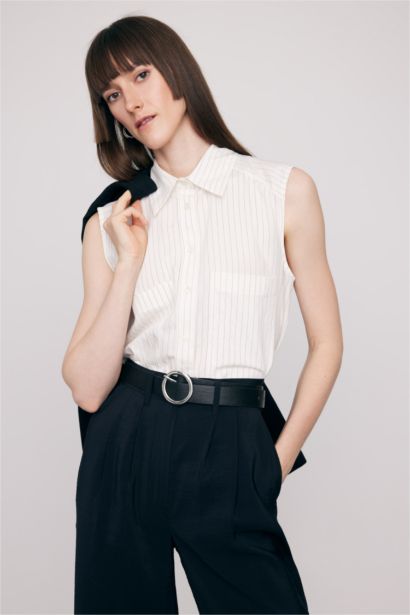 قميص بدون كم نسيج مشروط واسع برقبة قميص